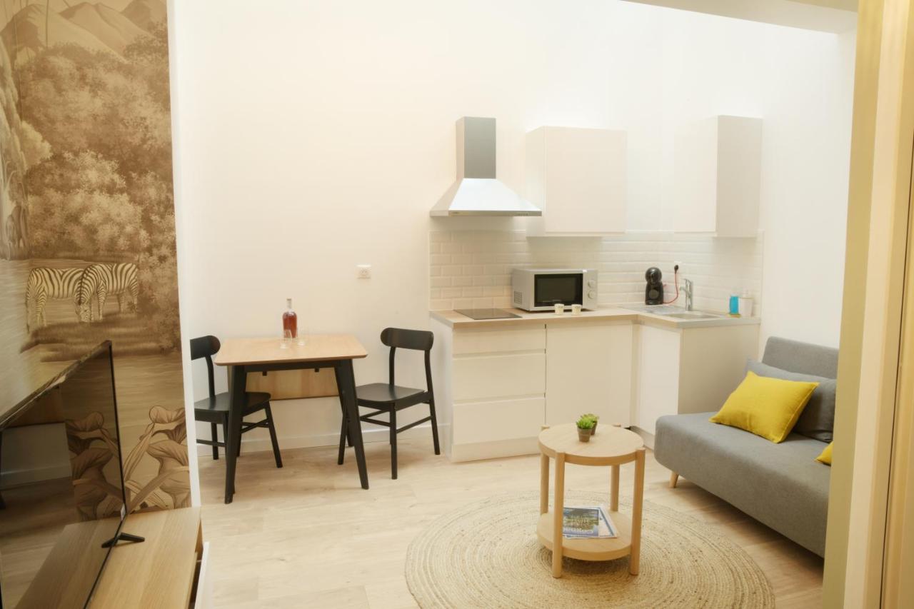 T2 Avec Verriere Situe En Hyper Centre Avec Wifi, Linge, Draps, Savons Et Serviettes Fournis Коньяк Экстерьер фото